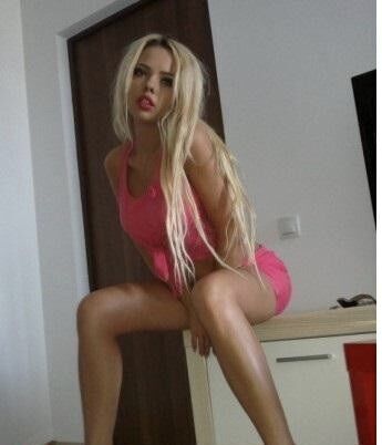 Шлюха Маша Блондинка c 3 размером груди у метро Комендантский проспект Питер Фото - 4