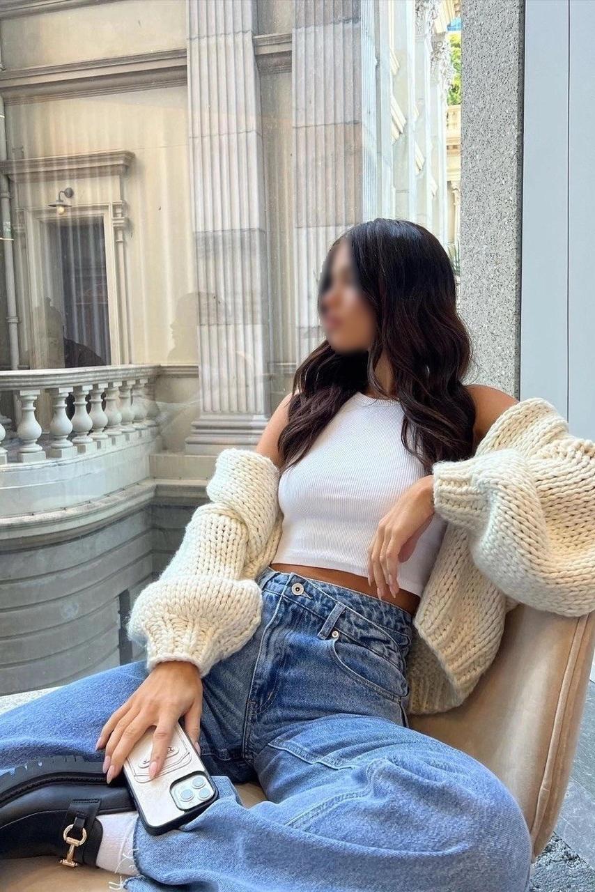 Проститутка Маша Брюнетка c 3 размером груди у метро Адмиралтейская СПб Фото - 3