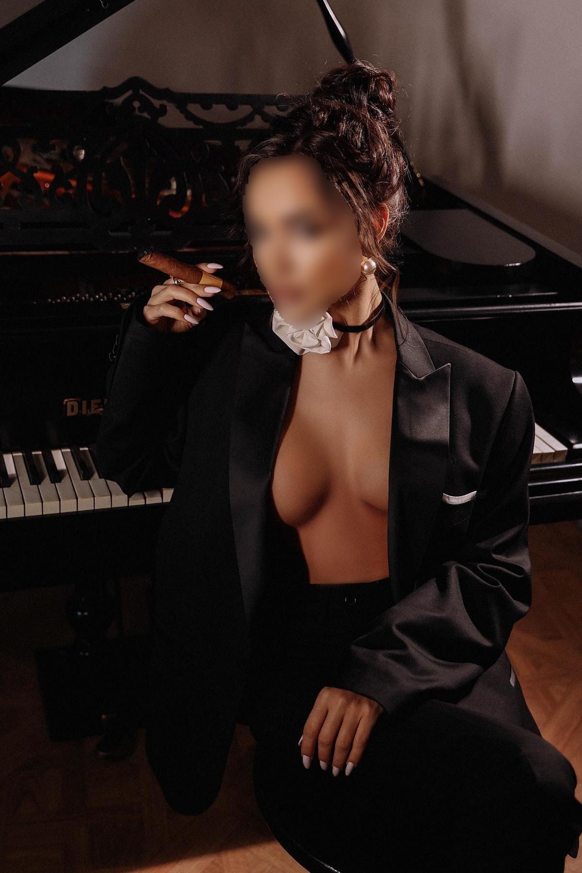 Путана Алена Брюнетка c 3 размером груди у метро Пушкинская Санкт-Петербург Фото - 1