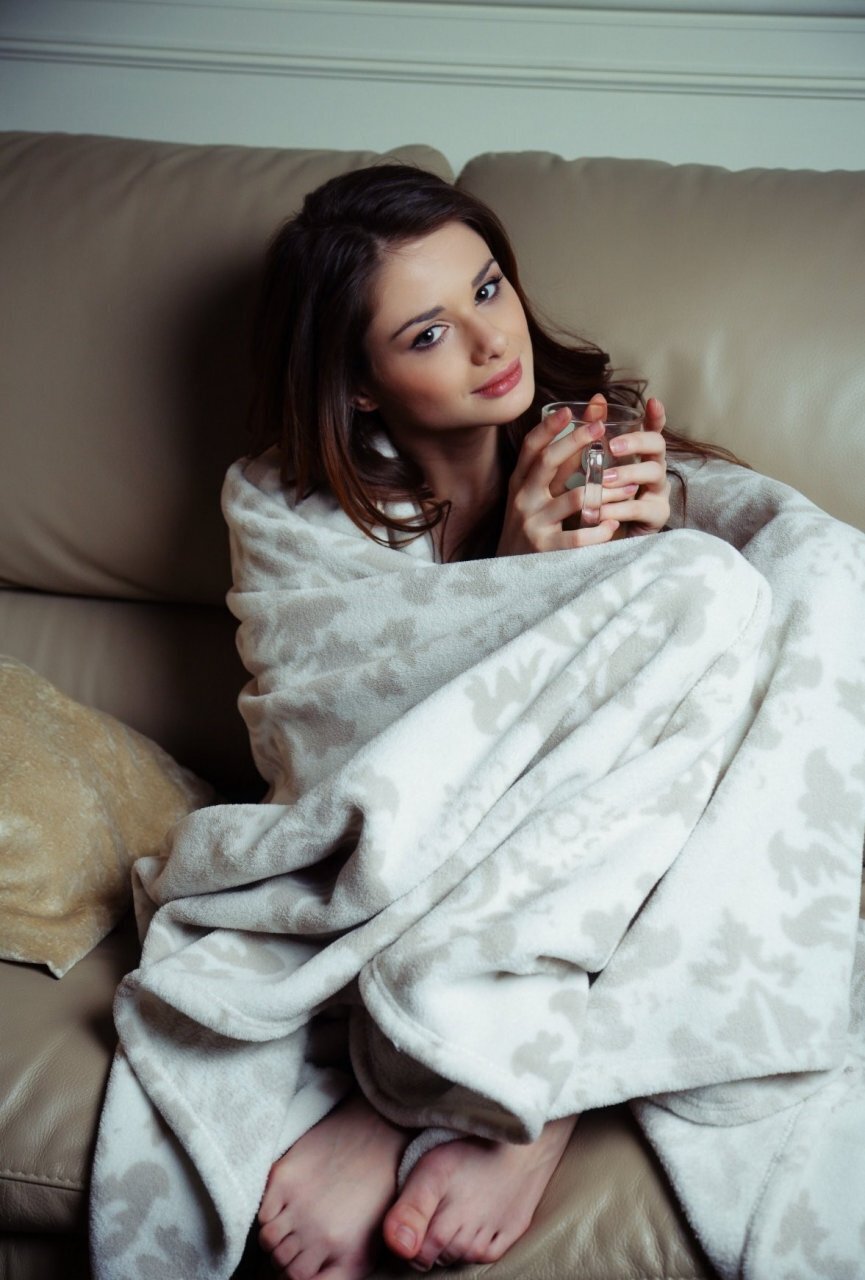 Проститутка индивидуалка Дарьяна Шатенка c 2 размером груди у метро Нарвская СПб Фото - 2